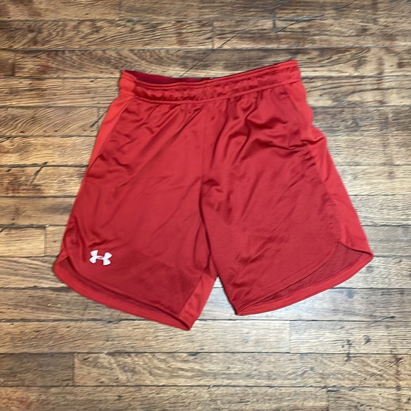 Under Armor Heatgear athletic gym shorts Red - Picture 2 of 3